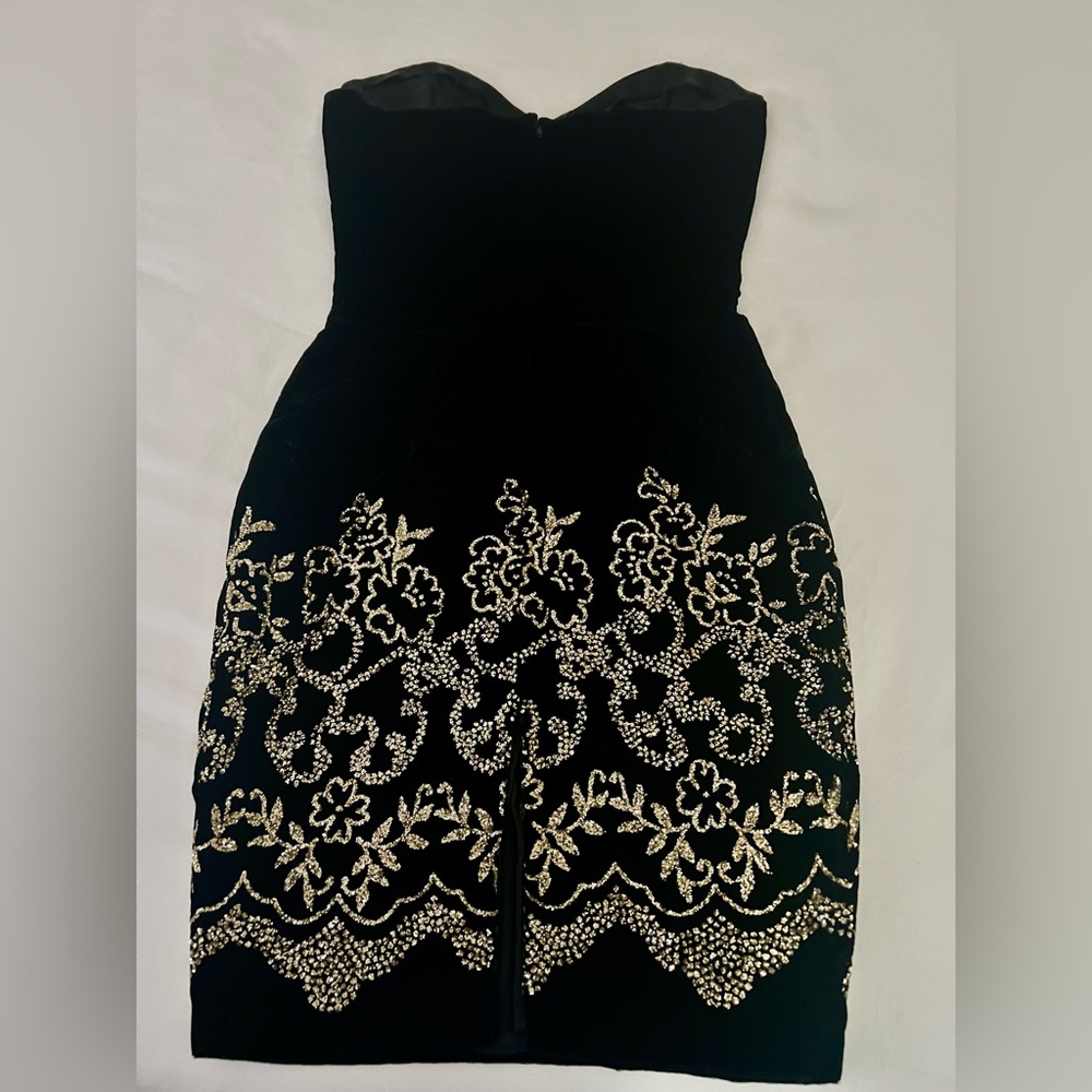 Jessica McClintock Gunned Sax Strapless Black Velvet Dress with Gold Detailing